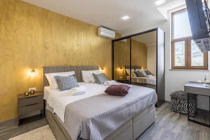 საძინებელი 1