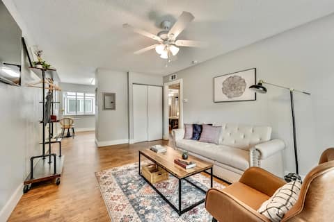 Top performing Airbnb: Near Fair Park, Plus Arboretum & Mini Golf in Munger Place Historic District