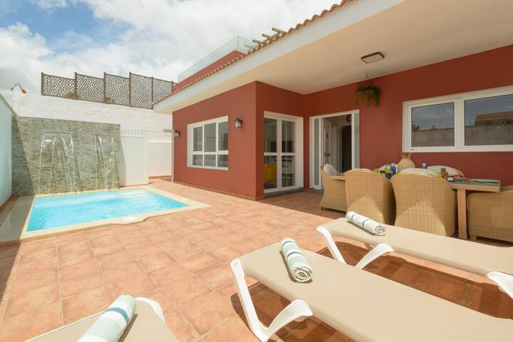 CanaryHosts managed Airbnb listing 2