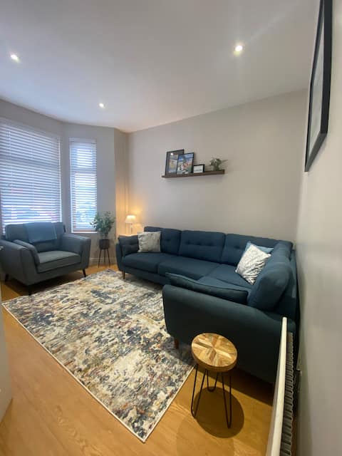 Successful Airbnb property: Baker House (Ormeau Road) 4Bed in Botanic