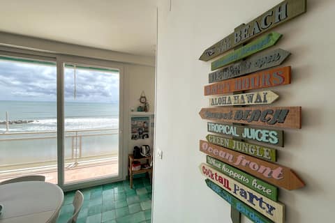 A window to the sea