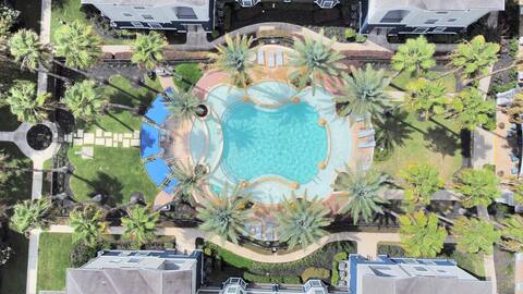 Webster luxury resort like apartment!
