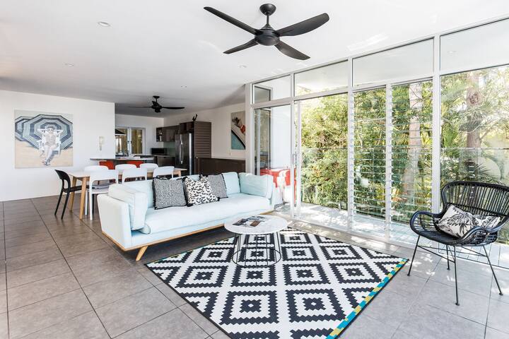 Coastal Luxury: Private Pool, Ocean Vista gallery image 4