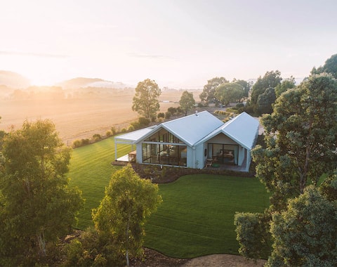 Polo House - Your stunning rural retreat.