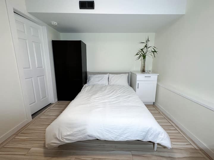 Cozy Suite Near Burquitlam - Burnaby