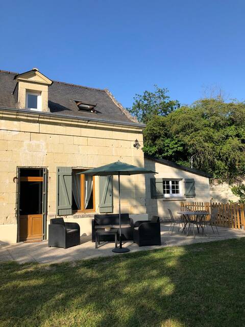 Great bedding, EV kiosk, Chinon
