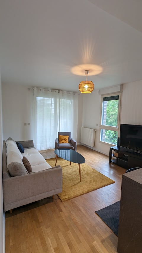 Top Airbnb: 71 m2 apartment on the outskirts of Paris in Montreuil