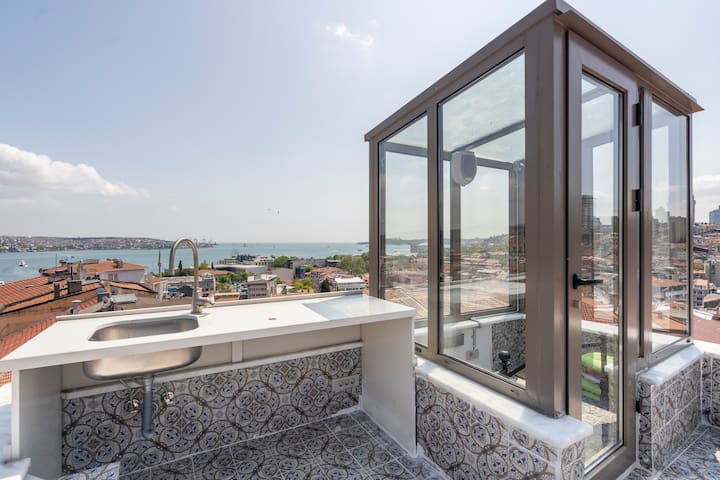 Istanbul 360 Bosphorus Terrace gallery image 4