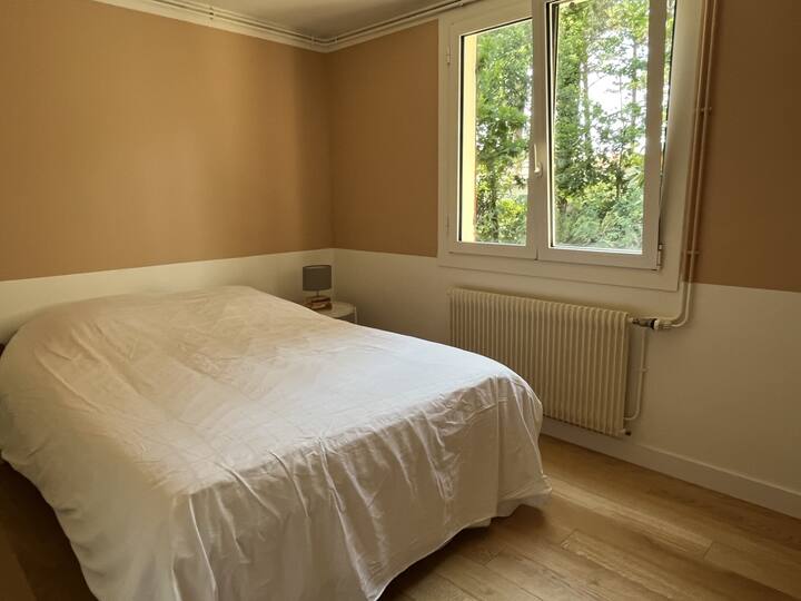 habitación 4 
Cama doble 140 x 200