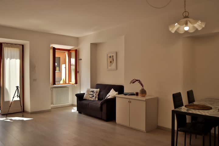 Casa Rina Apartments- Private Courtyard - Ac - Malcesine
