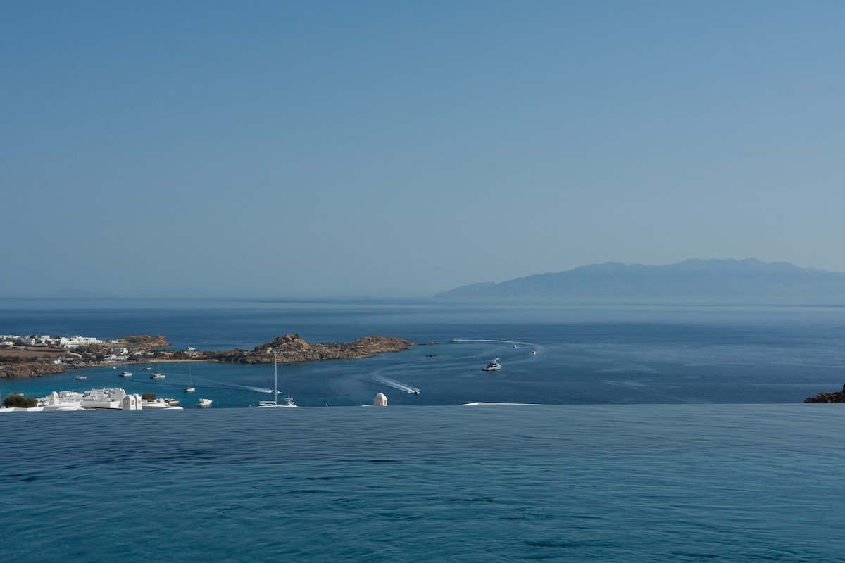 Villa Erato — view 2