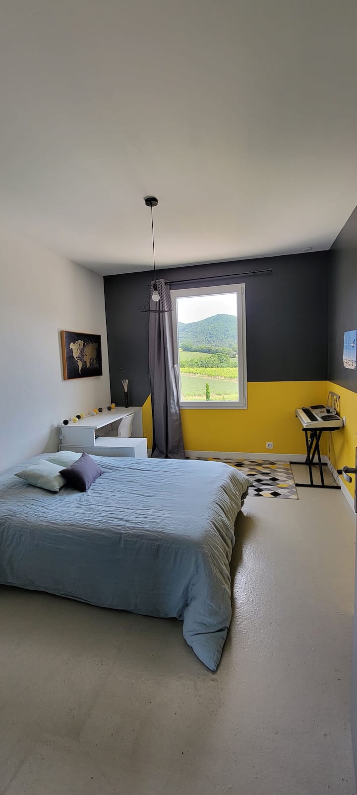 Chambre à l'étage, avec un lit double (140) 