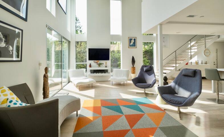 Modern Oasis in Santa Monica gallery image 3