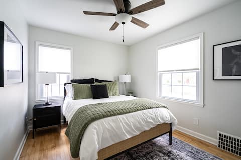 Cedarburg Retreat-Walk to DT