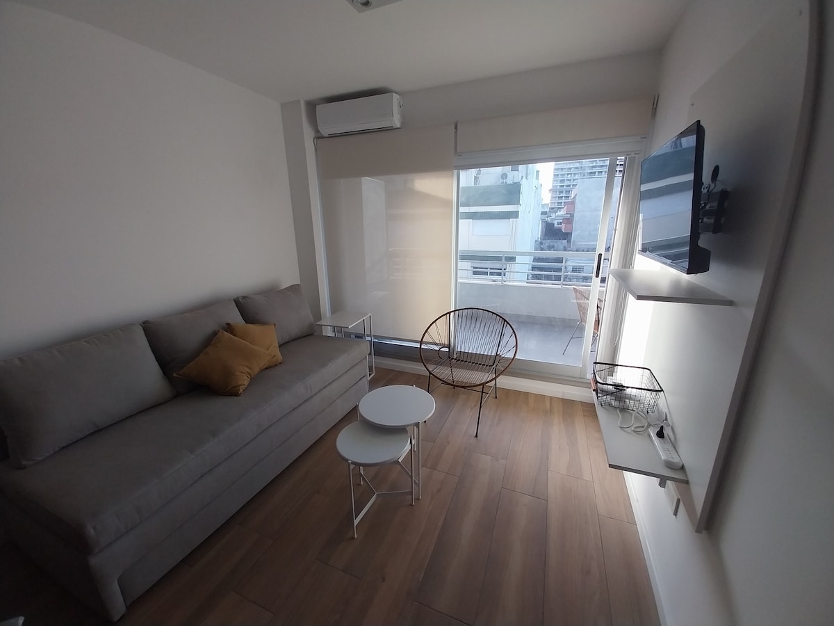 Popular Airbnb listing: MateHost - "Calvo" AED -3 Apartments. Up to 20 people in Constitución