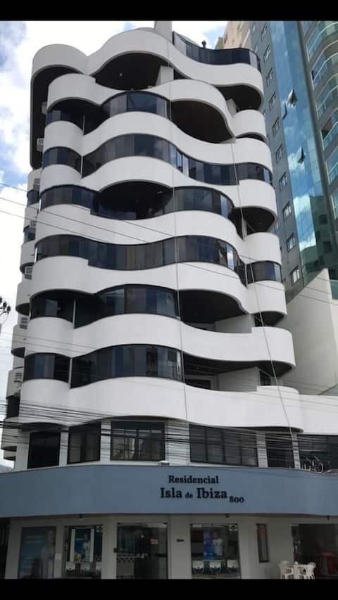 Itapema Centro, 100m  from the sea with garage and balcony