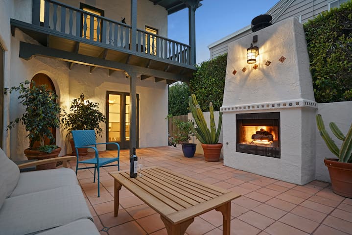 Casa Bonita: Santa Monica Lux, Hot Tub, Backyard