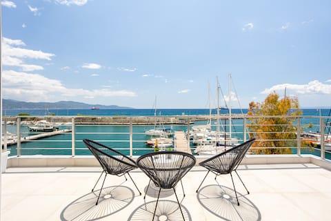 Top performing Airbnb: Yin & Yang Studio, Marina Hideout in Kalamata (B3) in Περιφερειακή Ενότητα Μεσσηνίας