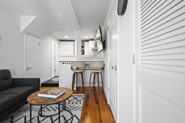 Cozy & Private Apartment! | Castro | Heart Of Sf! - San Francisco, CA