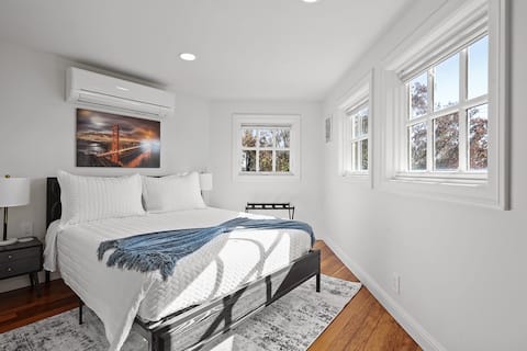 Top performing Airbnb: Cozy & Private Apartment! | Castro | Heart of SF! in Eureka Valley / Dolores Heights