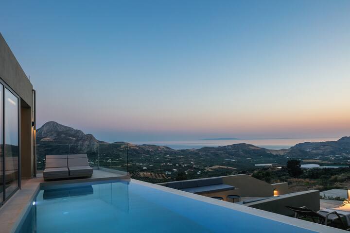 Villa Epsilon Heated Pool gallery image 3