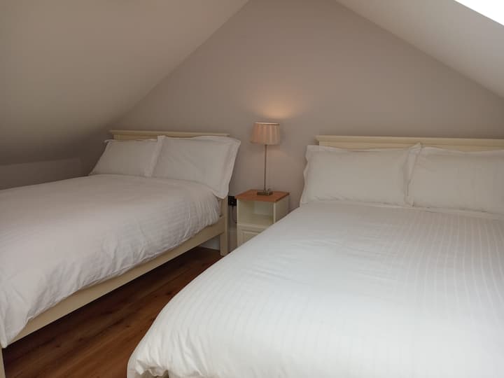 חדר שינה זוגי (למעלה)