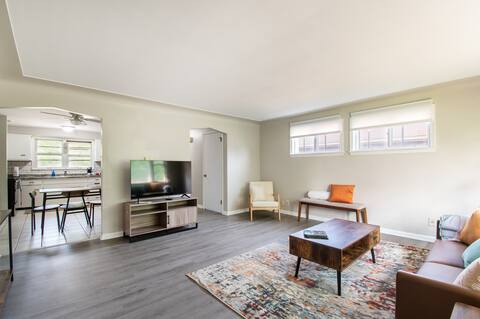 Stylish 2BR Apt in Boardman