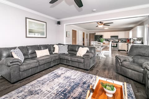 Popular Airbnb listing: The Big Gray House in Salisbury / Eastern Shore