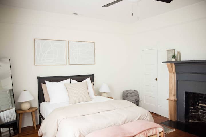 Fourth bedroom hosts a Queen bed as well as a day bed with trundle. This room alone sleeps 4 very comfortably!