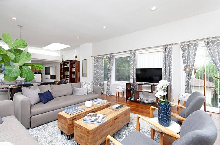 Endless Summer at Windansea/steps to the sand gallery image 5