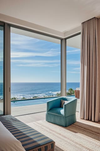 Beautiful Bantry Bay Villa