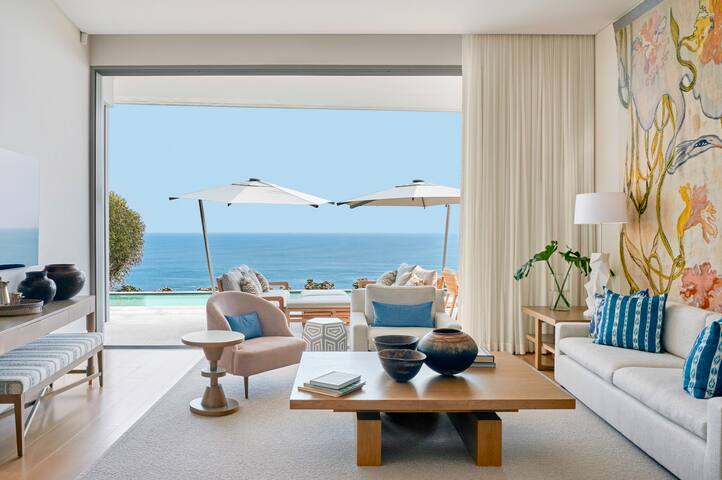Beautiful Bantry Bay Villa gallery image 5