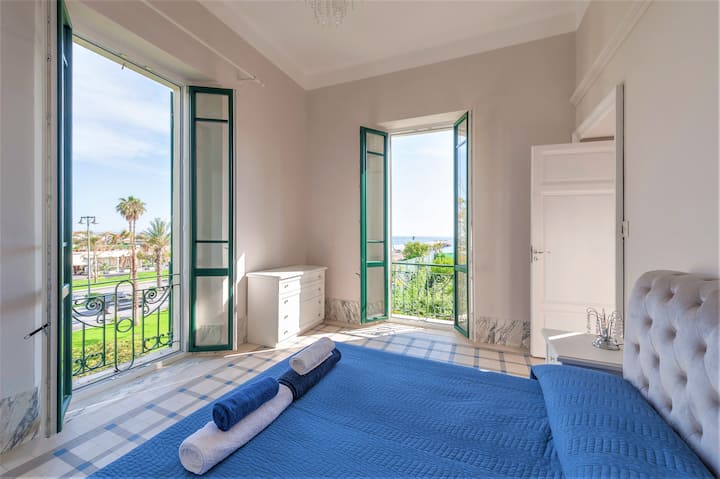 - Poetic Seafront Penthouse Versilia -Free Parking - Massa