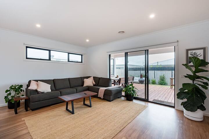 Central Seaside Escape gallery image 5