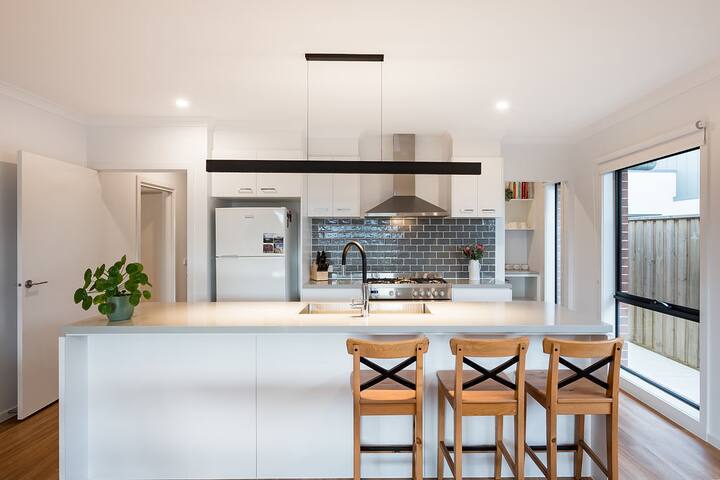 Central Seaside Escape gallery image 3