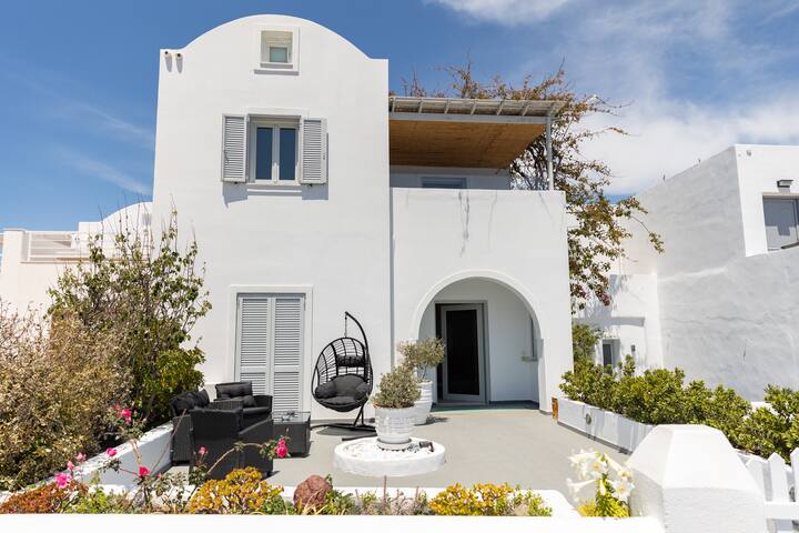 Sensia villa gallery image 2