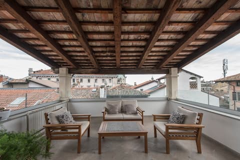 Residence with rooftop terrace {very central}