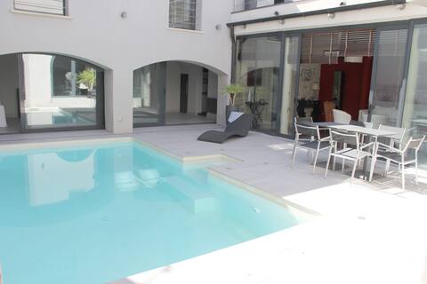 Large luxury house in Nîmes