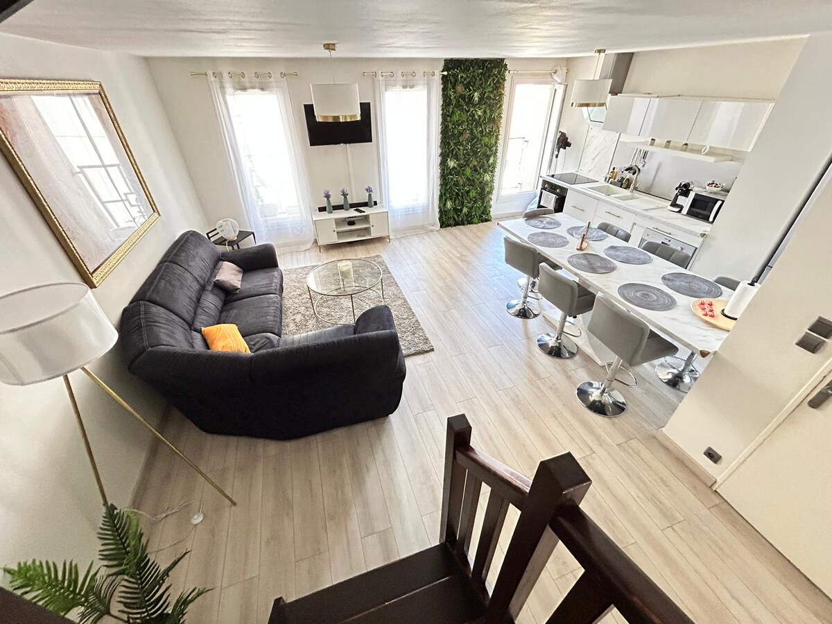 Airbnb performant: Spacious Duplex in the hyper center Linens Provided à Saint Sever / île Lacroix / Orléans