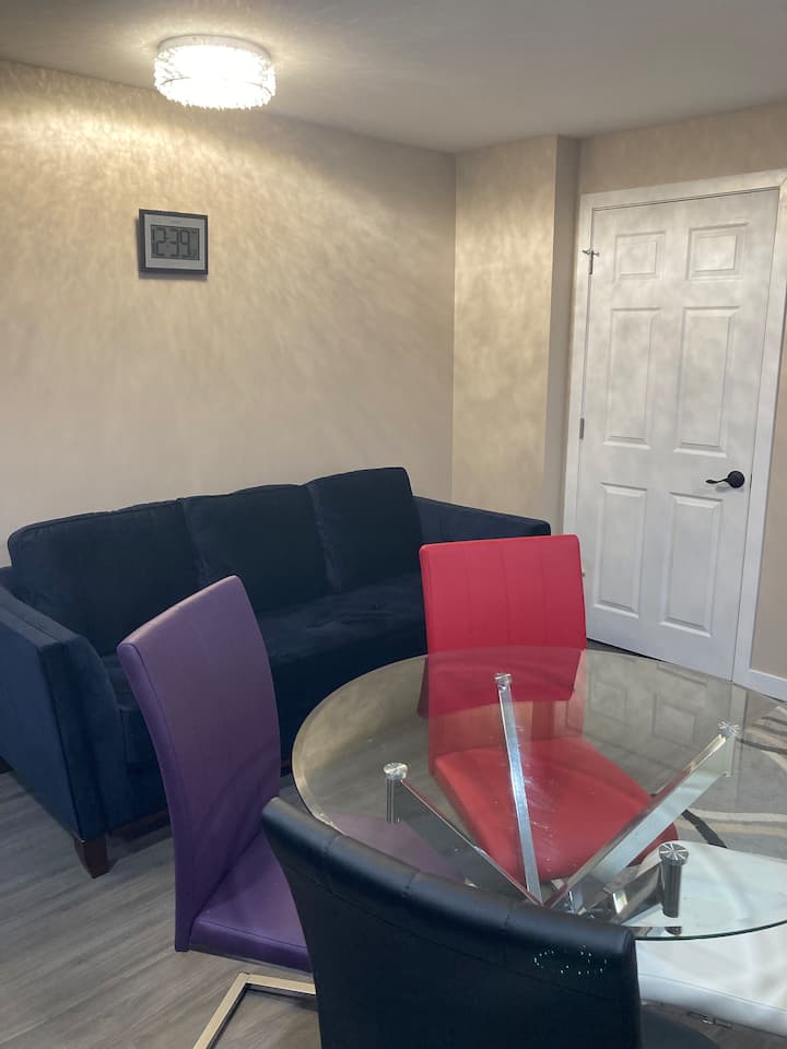 The Prestige Basement Suite - Spruce Grove