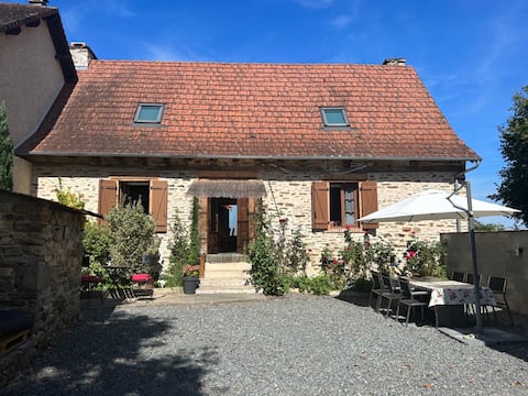 Charming Gîte Ma-joie de vivre + pool – sleeps 6