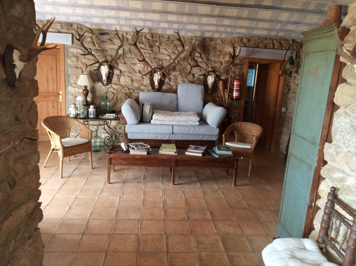 Farmhouse in a privileged enclave 4