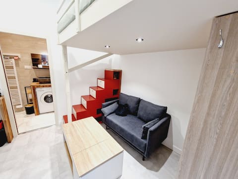 Popular Airbnb listing: Cozy little nest in Puteaux