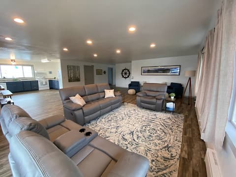 Harbor Heights Room 3