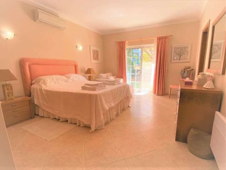 Glavni apartman (spavaća soba 1)