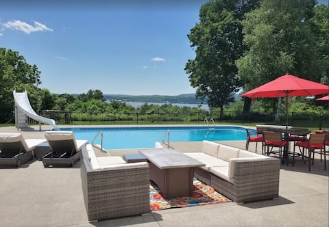 Beacon  Family Reunion Home