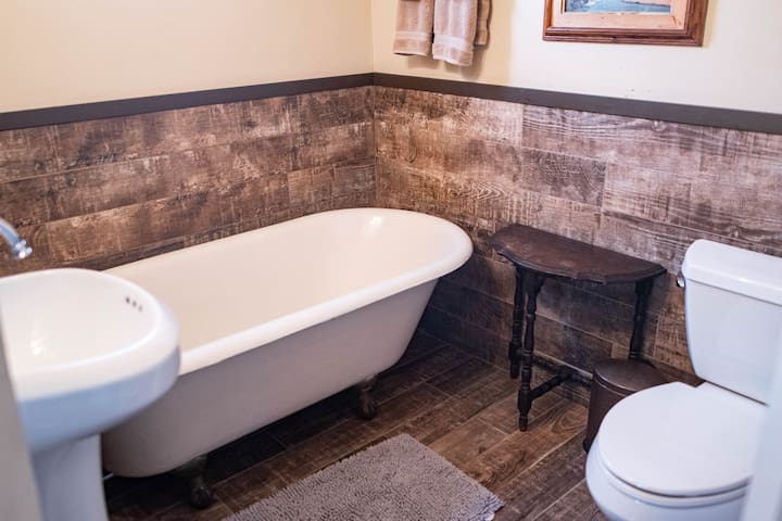 Georgetown Hotel managed Airbnb listing 1