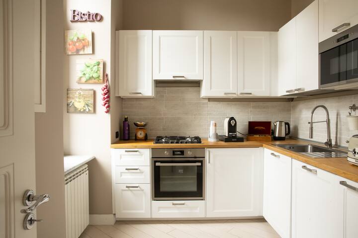 Amedeo Suite – Naples’s living room gallery image 5