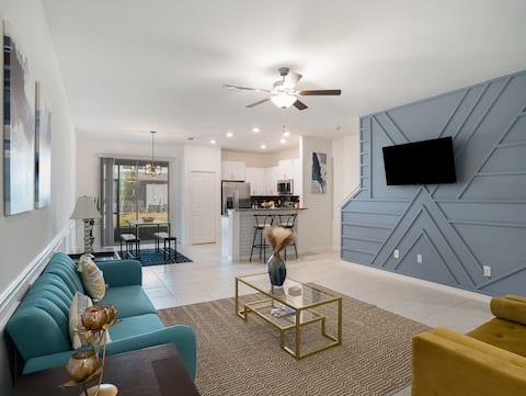 Successful Airbnb property: Aesthetically Appealing 3Beds/3Baths in Apollo Beach