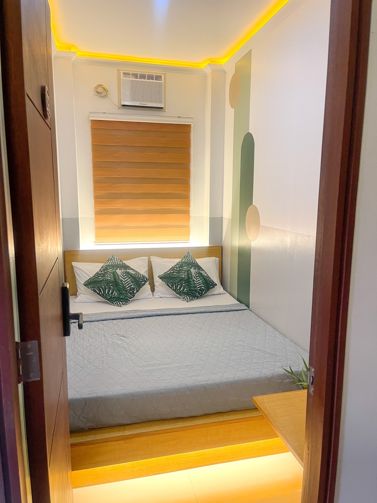 Hip Clean Capsule Room Hostel Apartments for Rent in City of Balanga